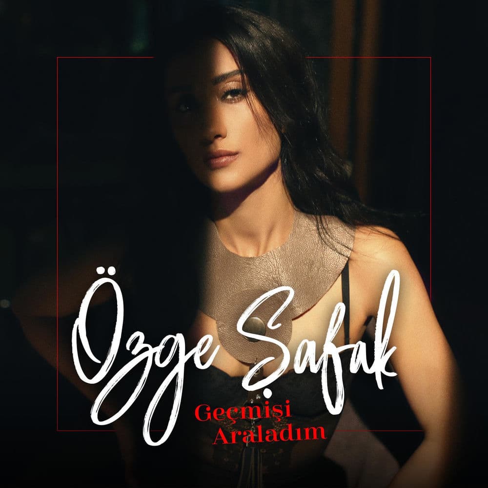 Özge Şafak