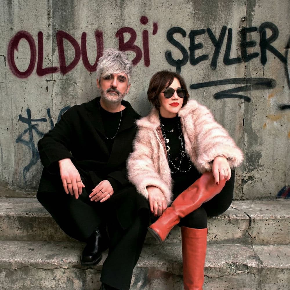 Oldu Bi Şeyler